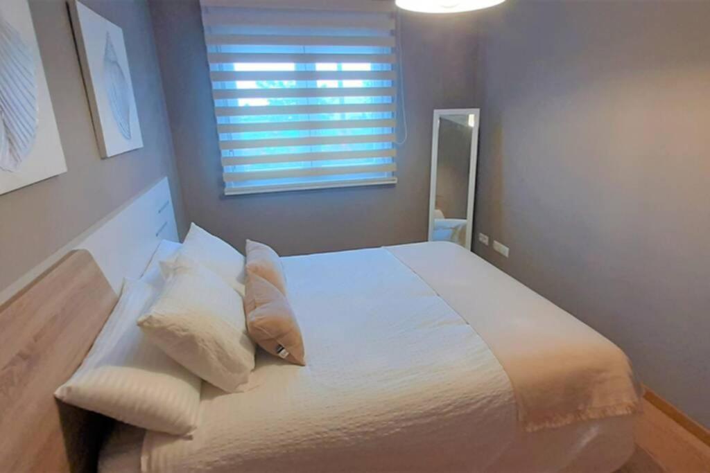 Apartamento Playa Foz Con Piscina Y Parking 010公寓 外观 照片
